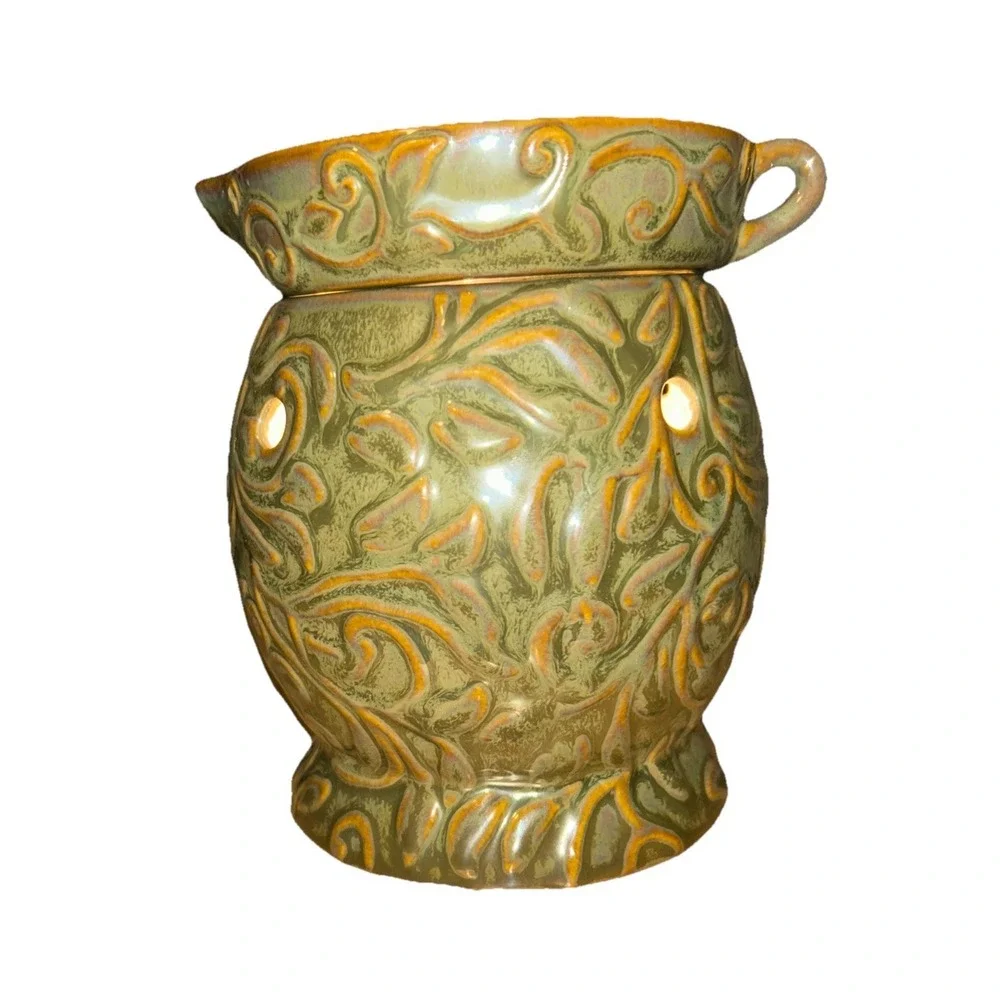 Scentsy Cyprus Island Collection Wax Warmer in a Sage Green Design 2009